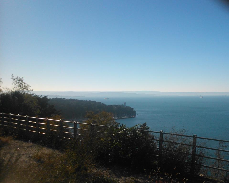 Casa Vacanze All'angolo Trieste Esterno foto